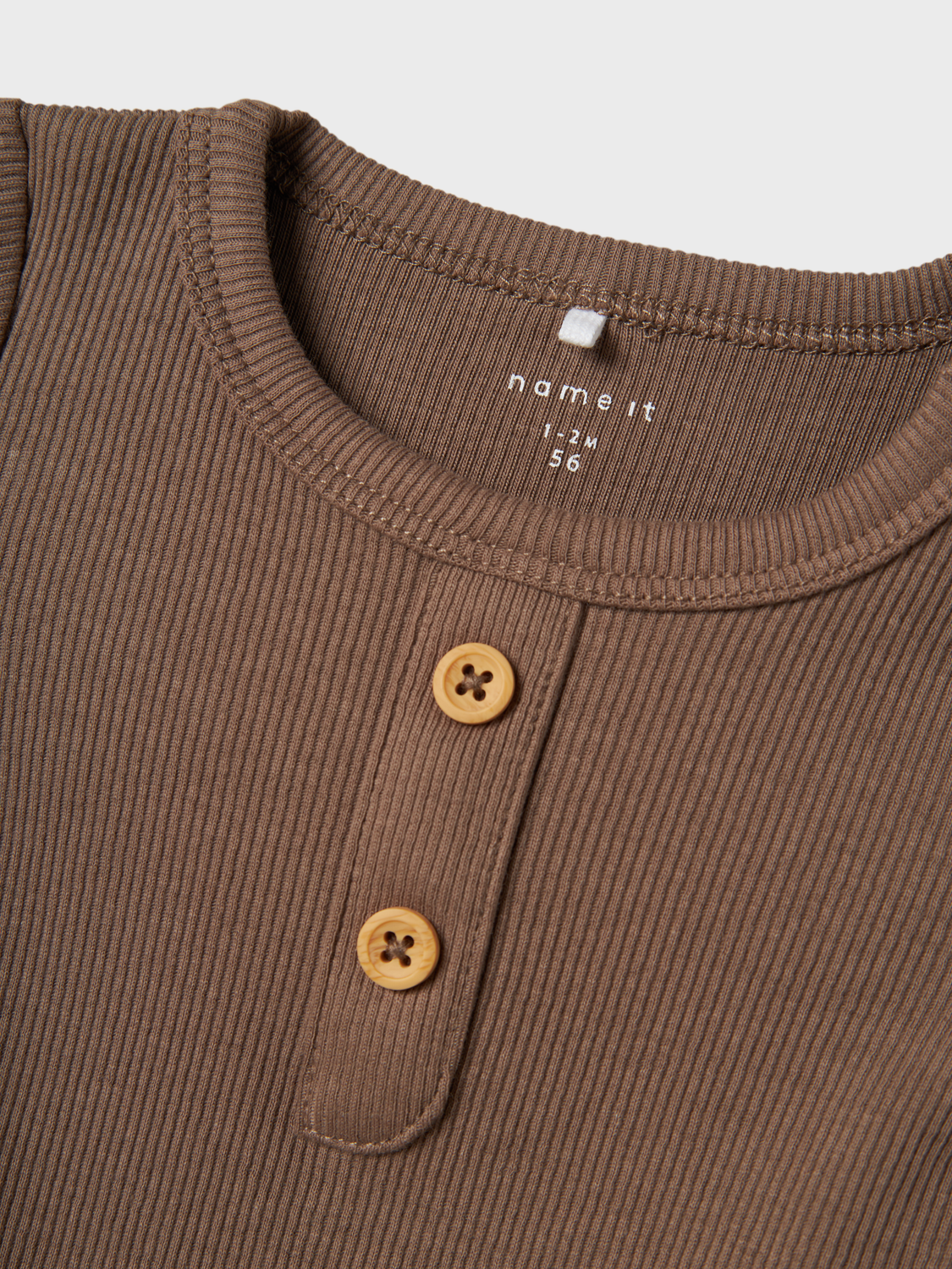 model_shot-front_full